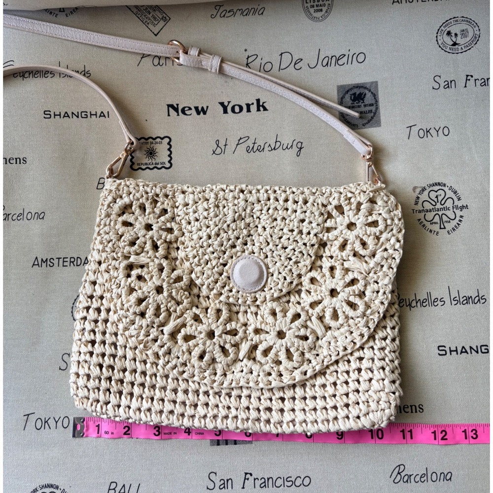 LC Lauren Conrad Beige Straw Crochet Crossbody/Clutch Purse Boho Summer Floral - Picture 6 of 8